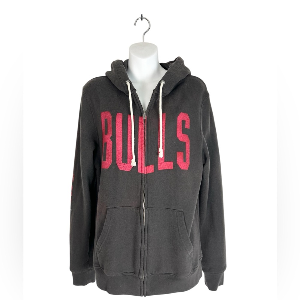 Bulls sweat jacket hoodie zip up Mens M Junkfood brand faded streetwear